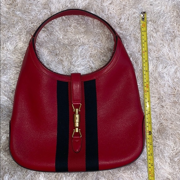 Authentic Gucci handbag with removable wallet. - Picture 7 of 8